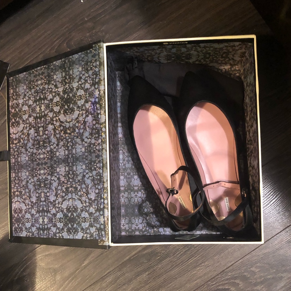 Leon Max BNWT ballet flats, size 10